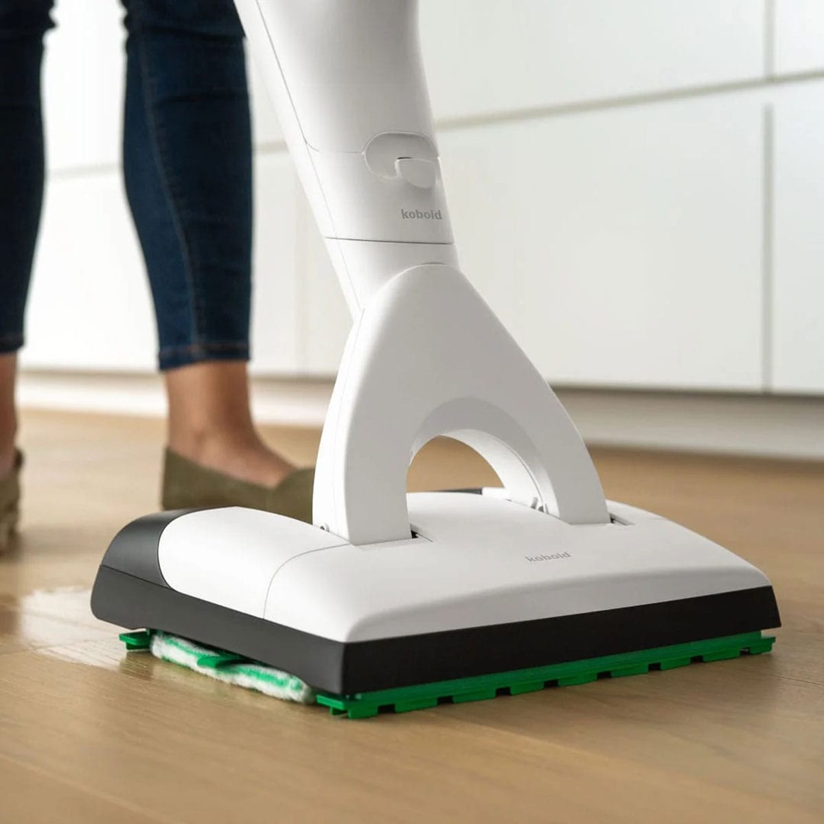 Vorwerk Kobold Cordless Vacuum (VK7) Complete Cleaning System