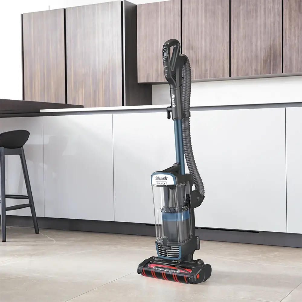 Shark Stratos XL Pet Pro Powered Lift-Away With Odour Neutraliser Technology